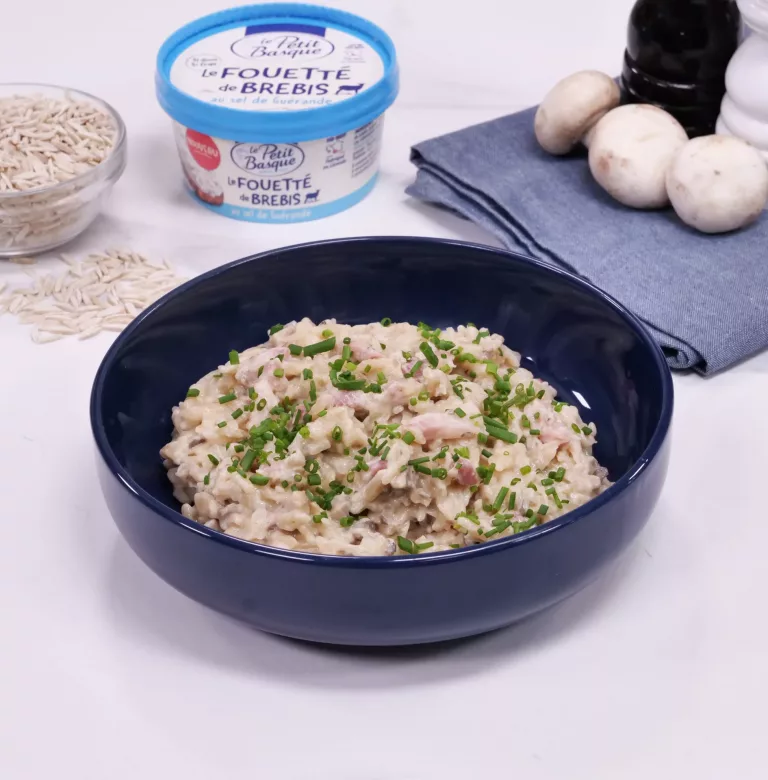 recette marmiton risotto d'orzo aux champignons de paris lardons et fouetté de brebis Le Petit Basque